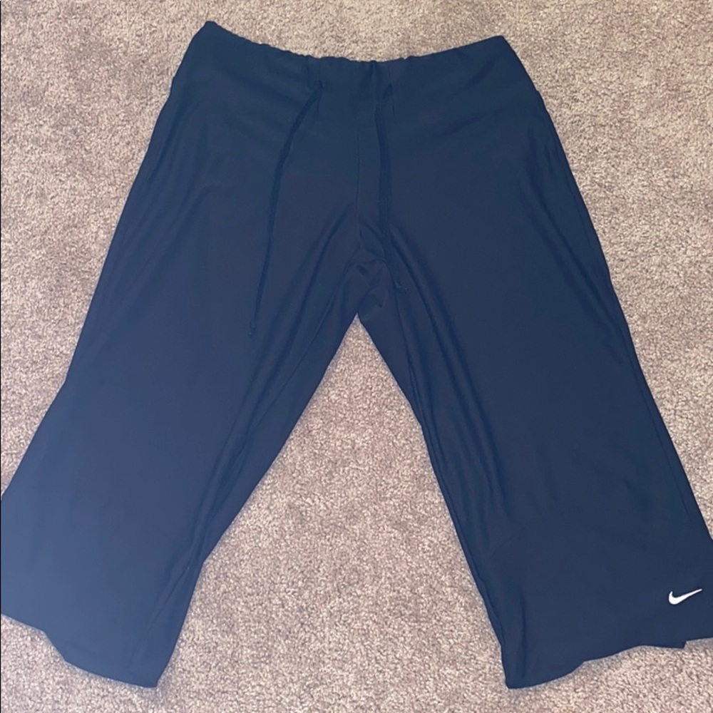Nike Capri Shorts Size Medium